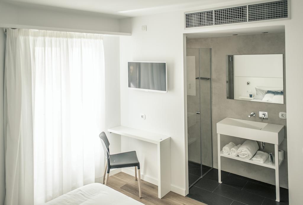 Tramuntana Hotel - Adults Only Cadaqués Rum bild